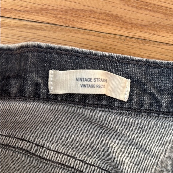 Universal Thread 8 29R Women Vintage Straight Leg Distressed Denim Jeans - Picture 3 of 7